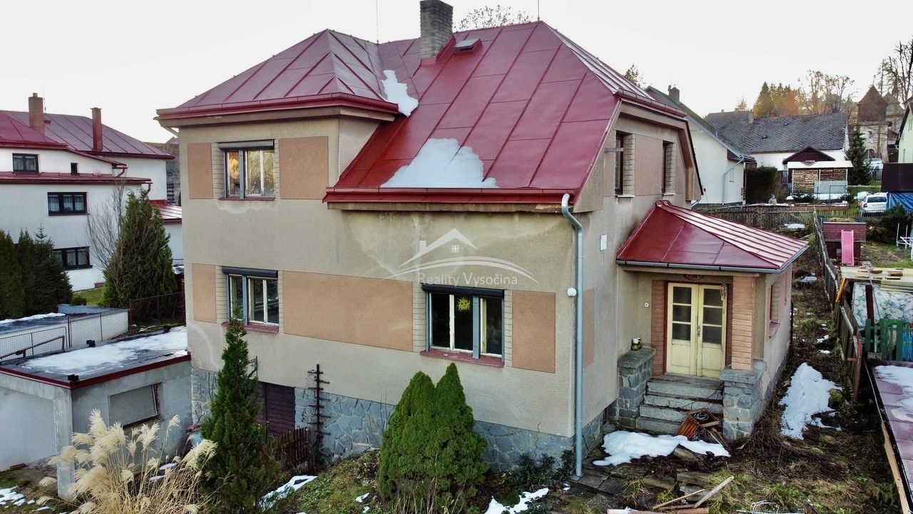 Prodej rodinný dům - Pionýrská, Svratka, 180 m²
