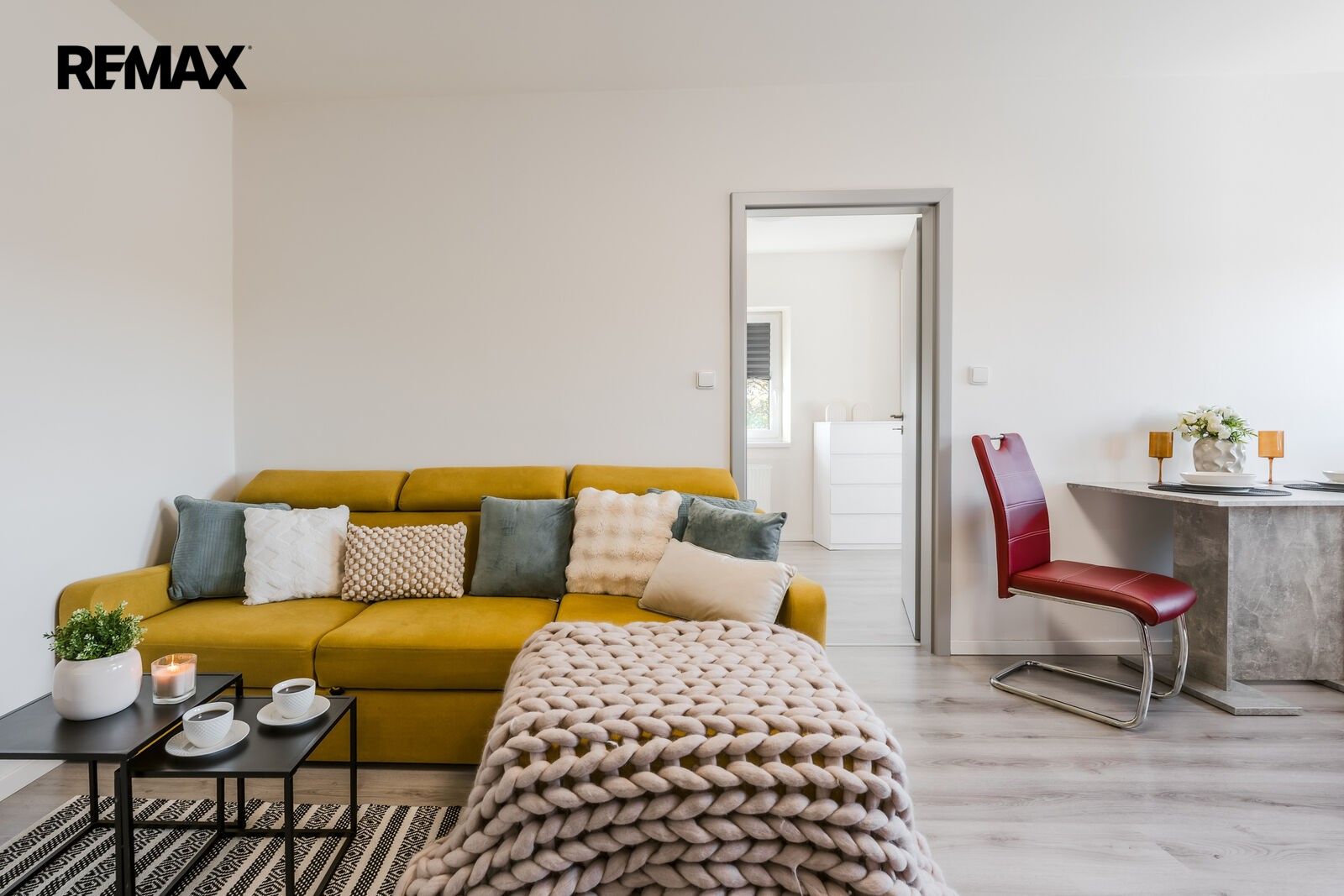 Prodej byt 2+kk - Čsl. armády 1705, Hostivice, 45 m² - 2