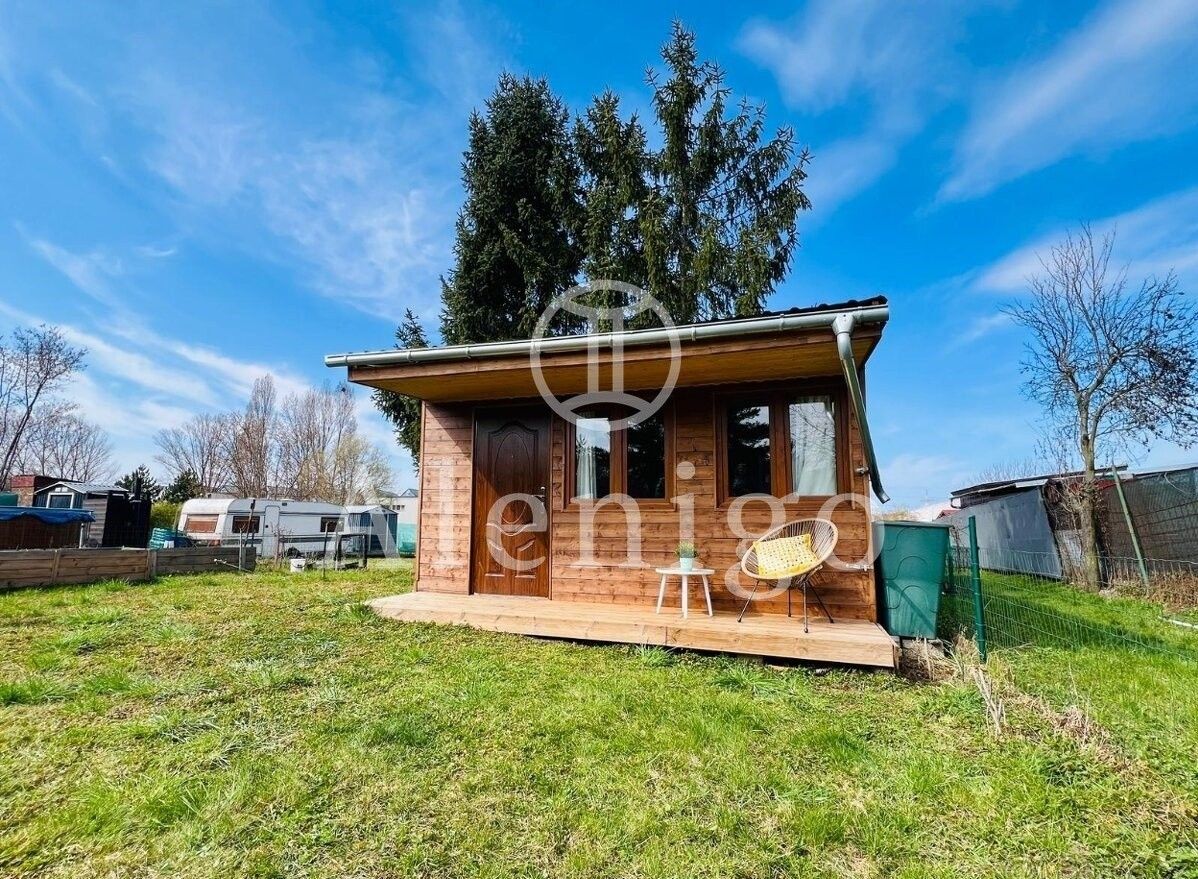 Chaty, Nedokončená, Praha, 16 m² - 2