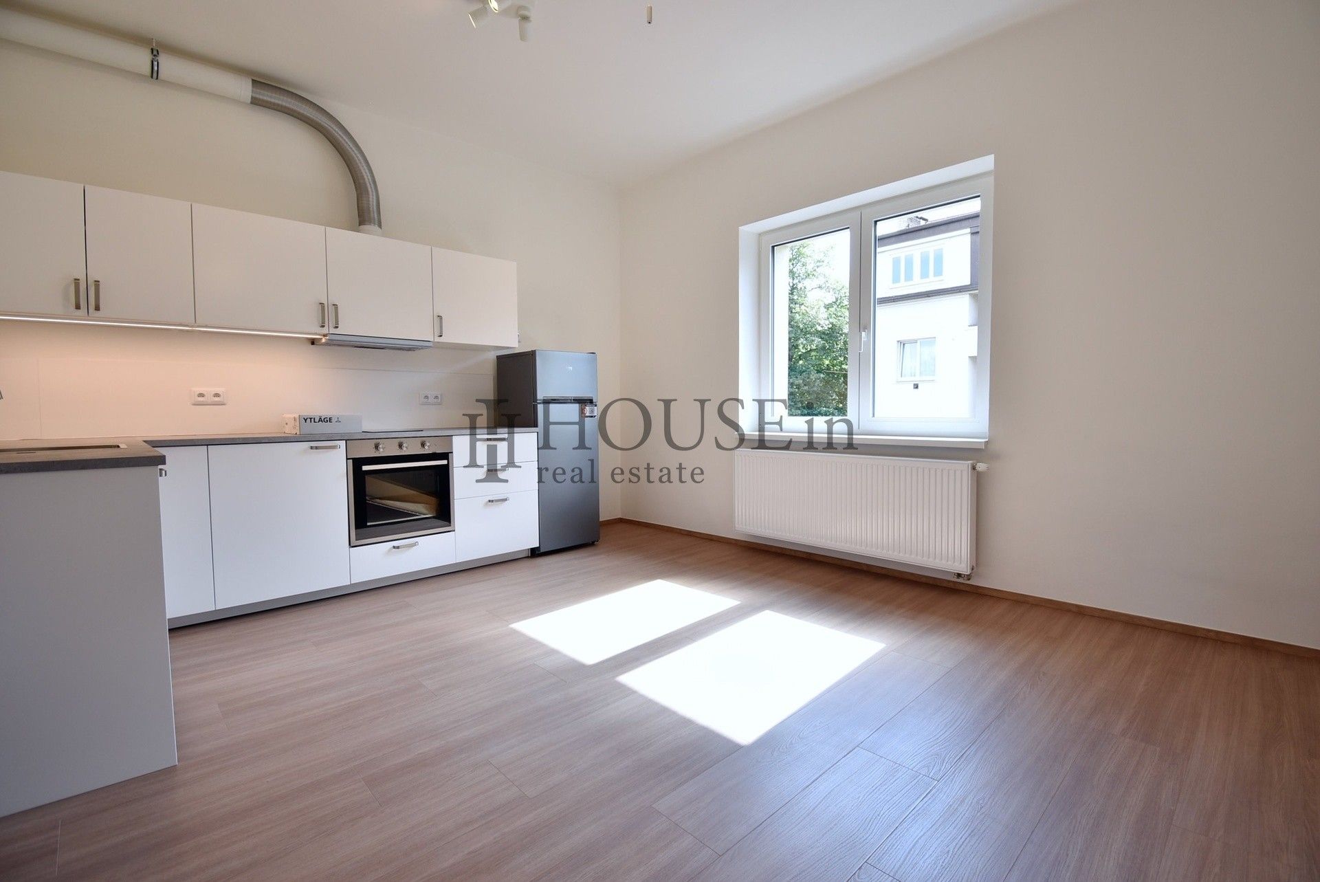 2+kk, Vnější, Praha, 37 m² - 1