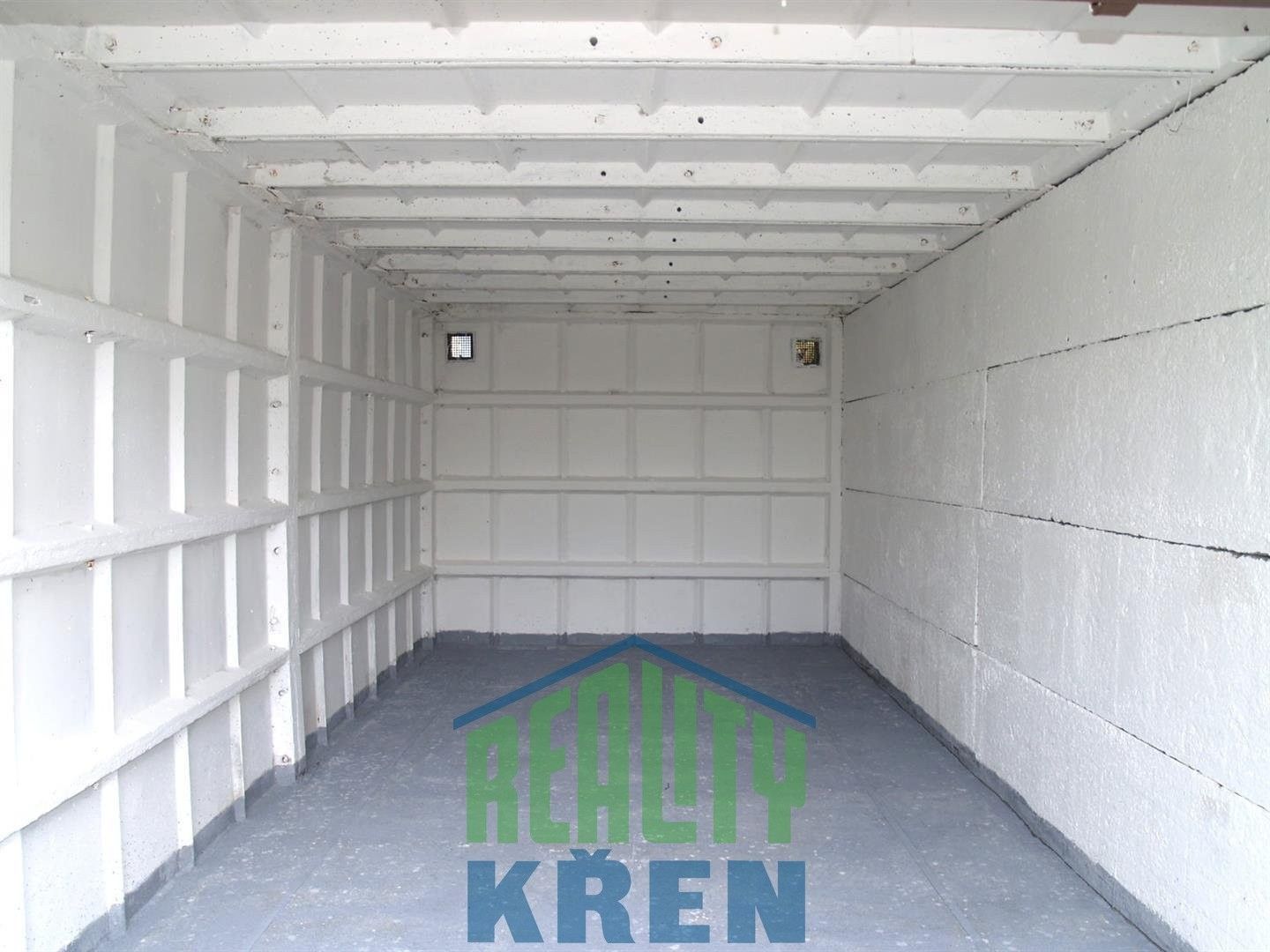 Pronájem garáž - Hřebenová  , Praha, 18 m²