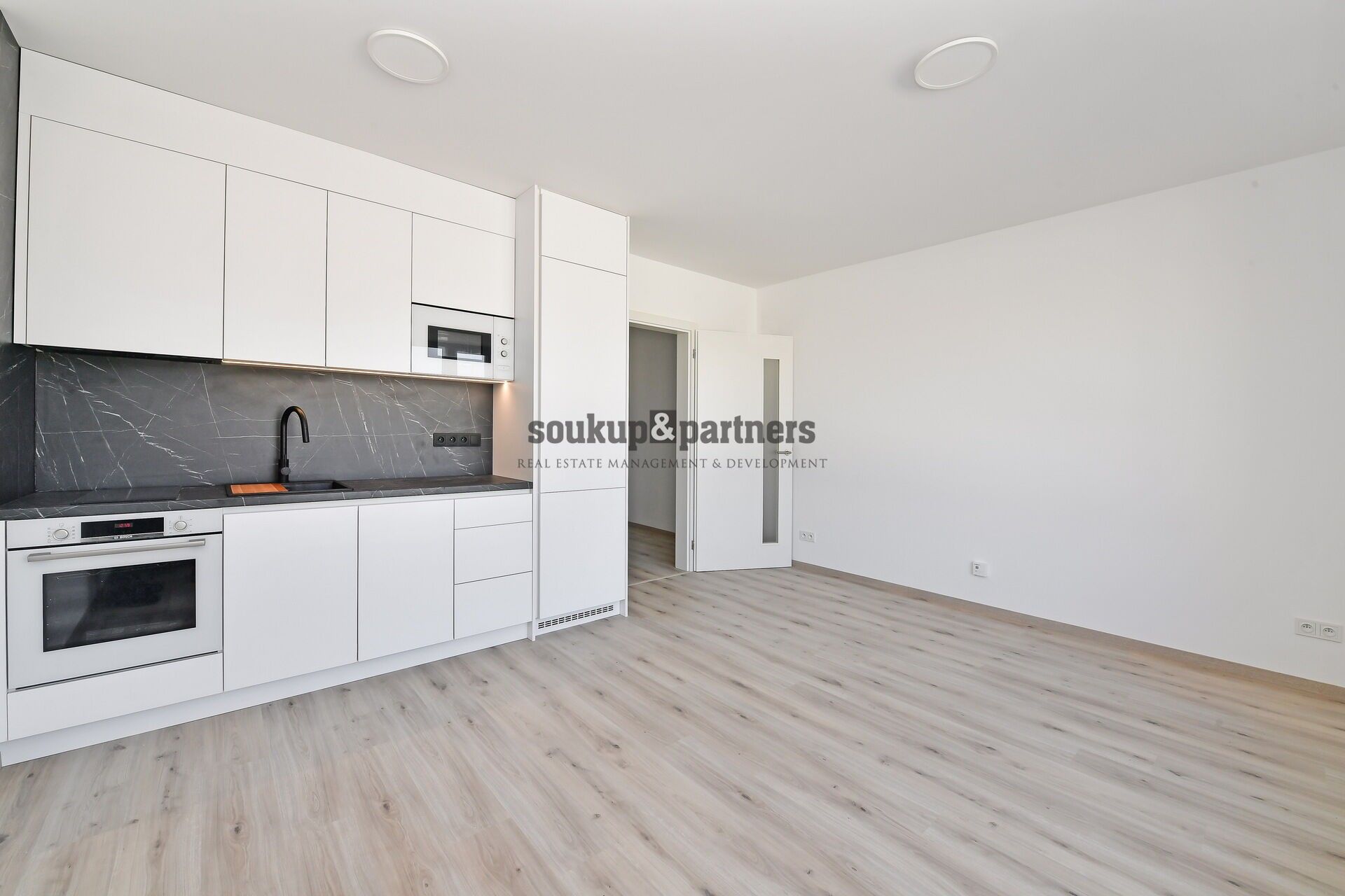 1+kk, Tupolevova  , Praha, 28 m²