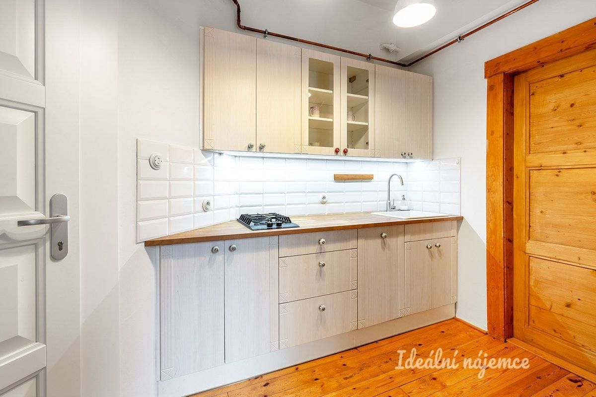 2+1, Na Jezerce, Praha, 49 m²