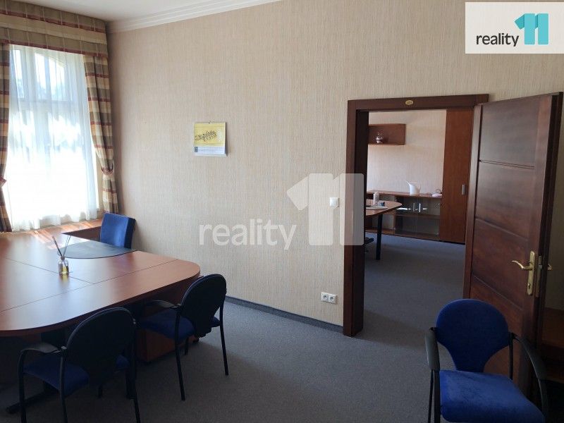 Kanceláře, Chebská, Karlovy Vary, 52 m²