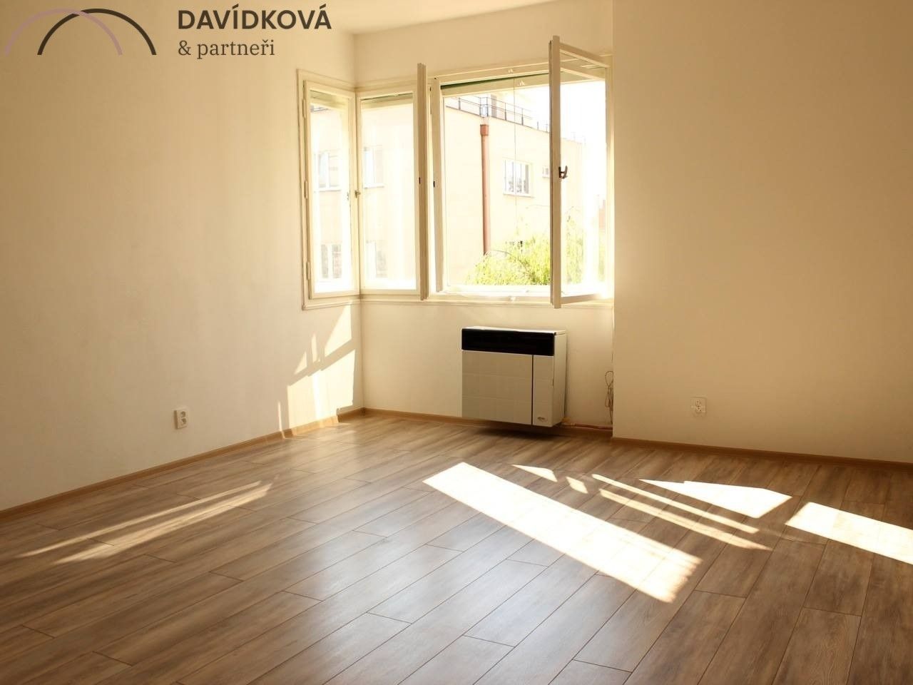 1+kk, Sdružení, Praha, 40 m²