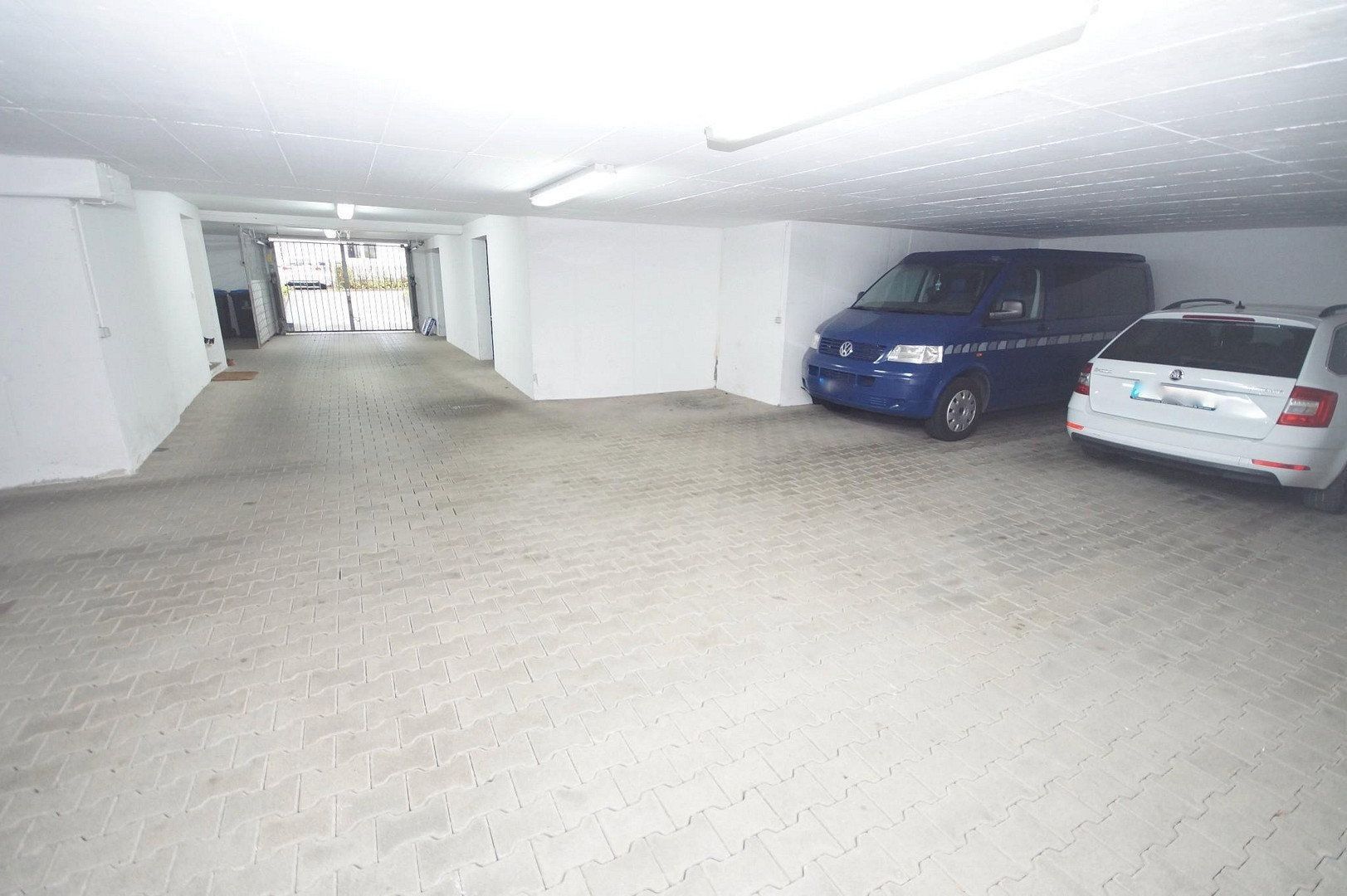 Garáže, Uhlandstr. 32, , Bádensko-Württembersko - 1