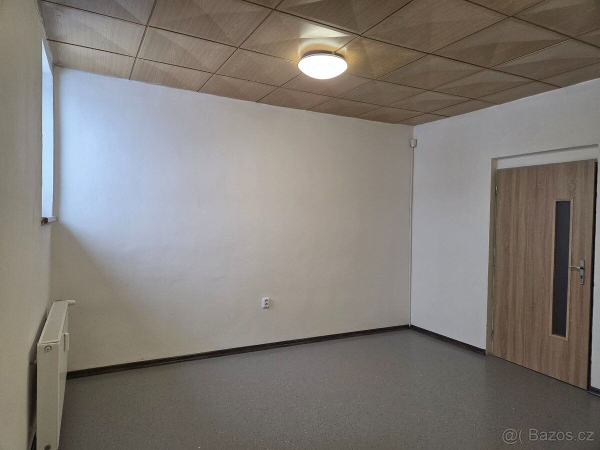 Kanceláře, Otice, 747 81