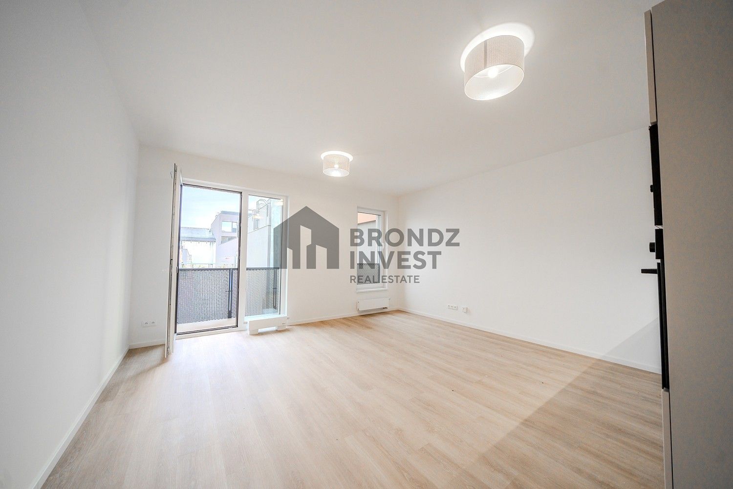 Pronájem byt 1+kk - Drahobejlova, Praha 9 - Libeň, 37 m² - 2
