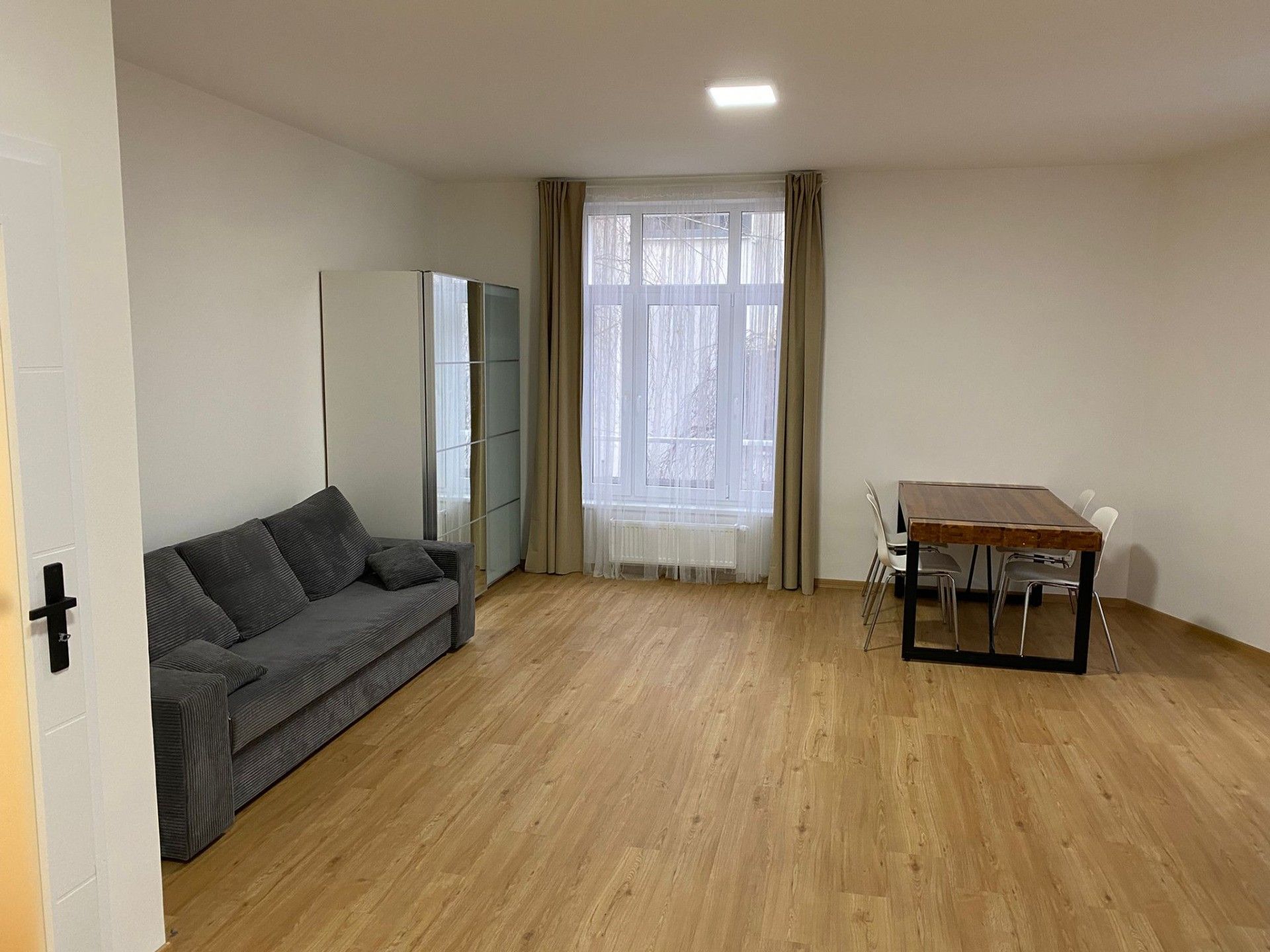 Pronájem byt 2+kk - K zámku, Praha, 65 m²