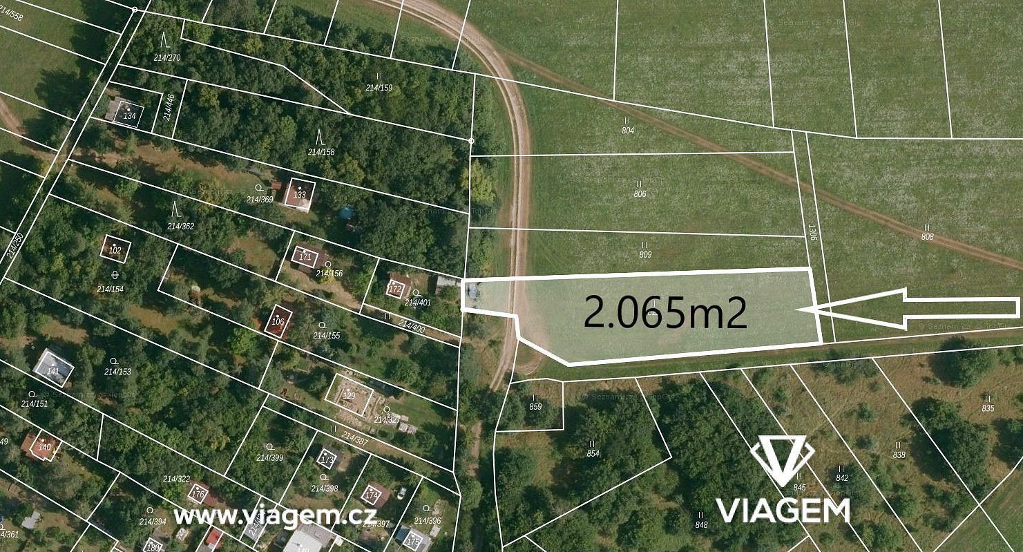 Zemědělský pozemek, 2 435 m²