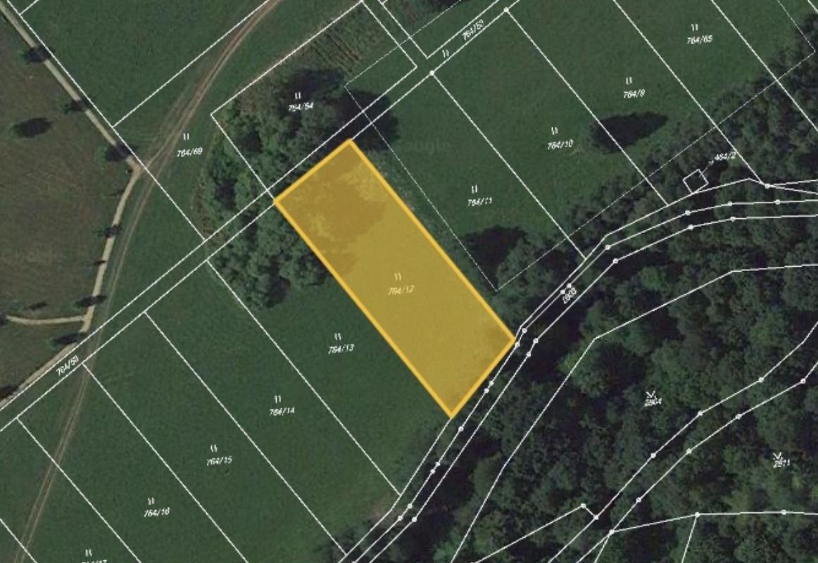 Louka, 1 957 m²