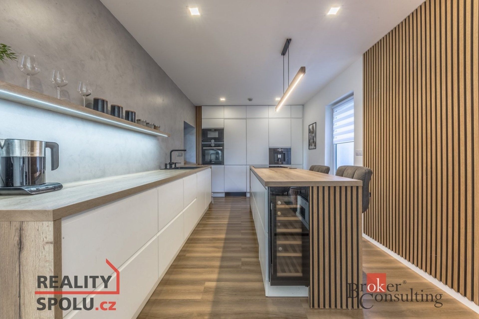 Prodej rodinný dům - U Rybníka, Zlonín, 291 m²