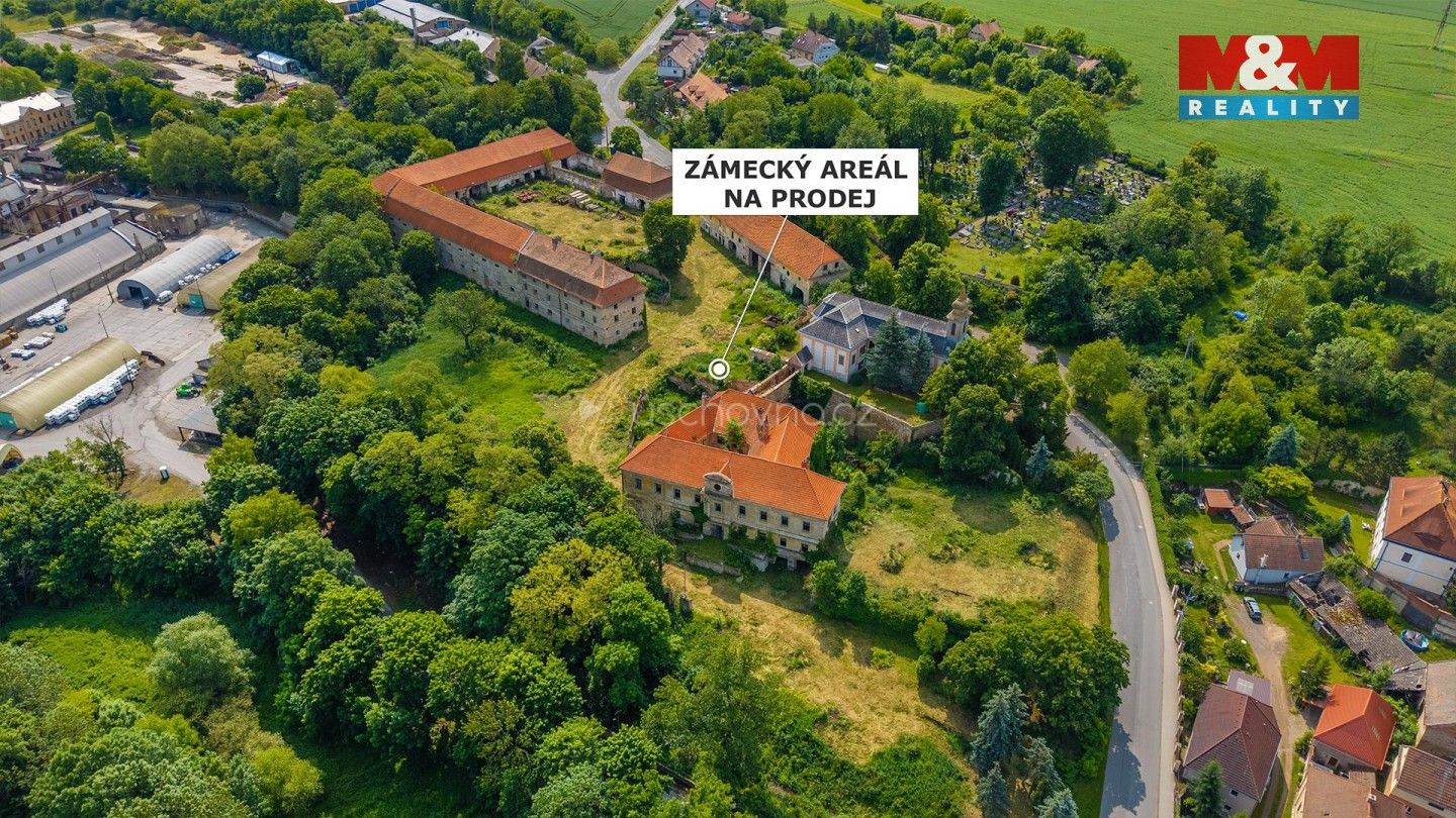 Památky · 5 000 m² · Zvoleněves - 4