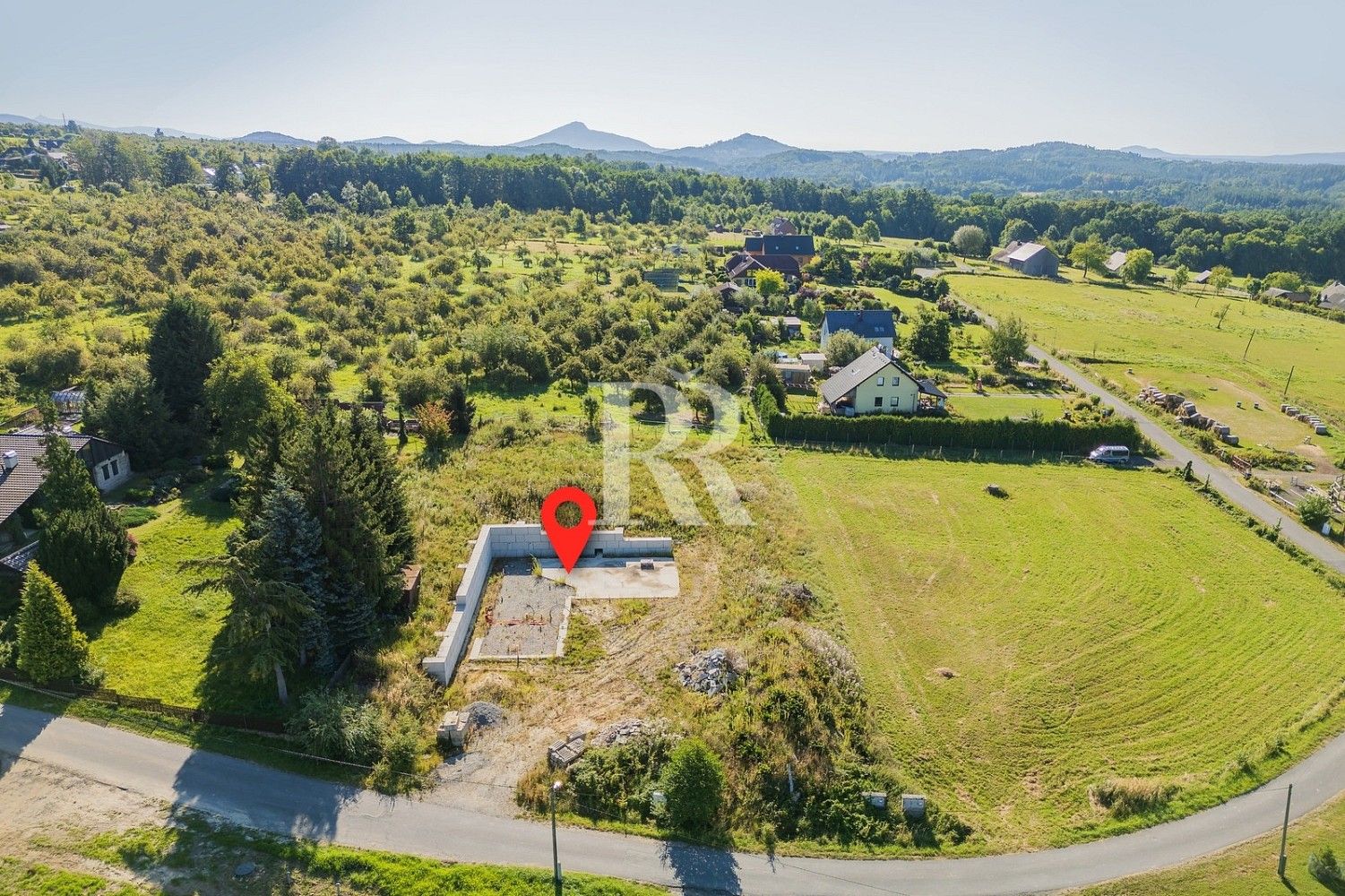 Pozemek pro bydlení, 2 412 m²