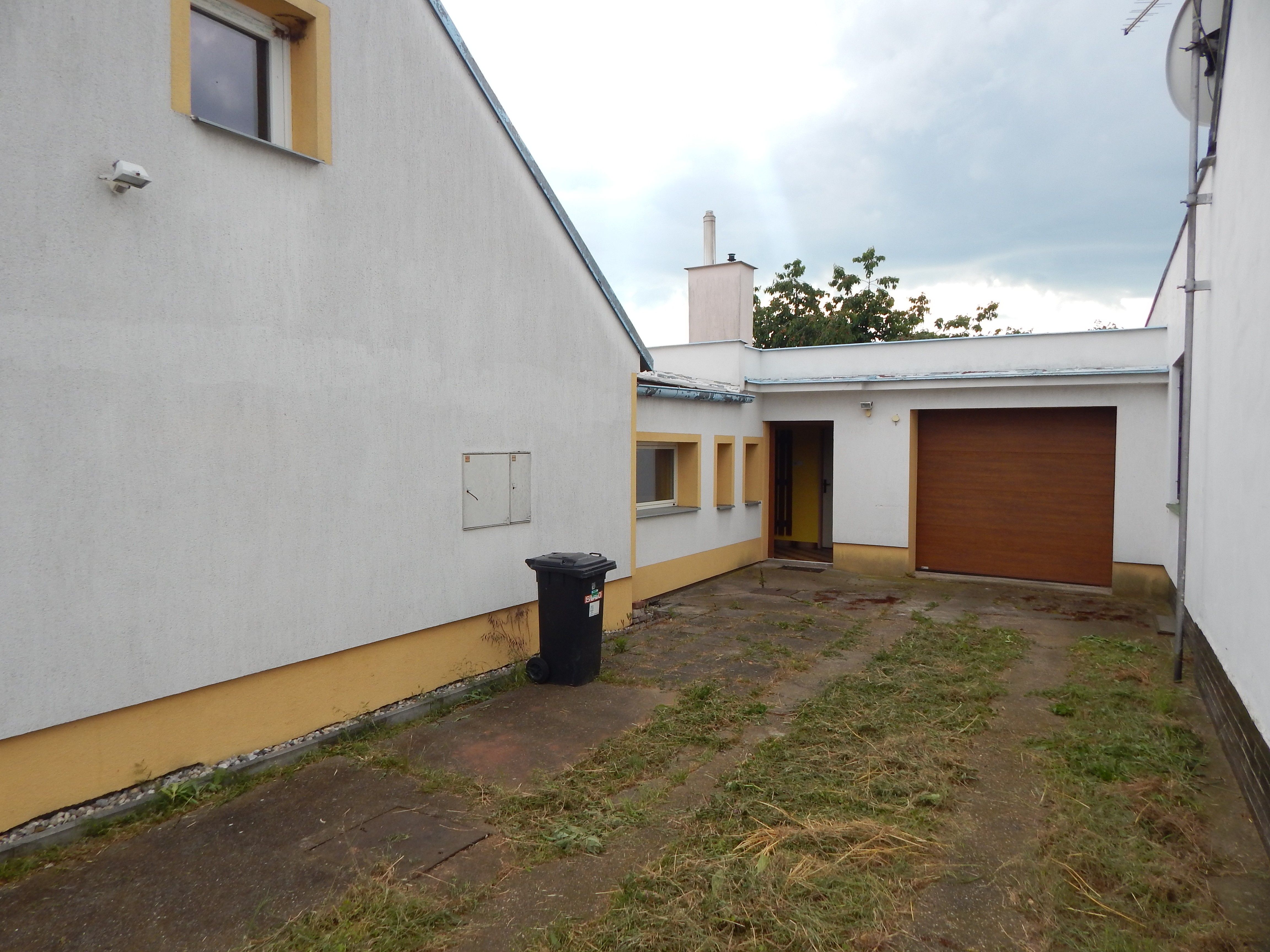Prodej rodinný dům - Pod Hájem, Vroutek, 149 m²