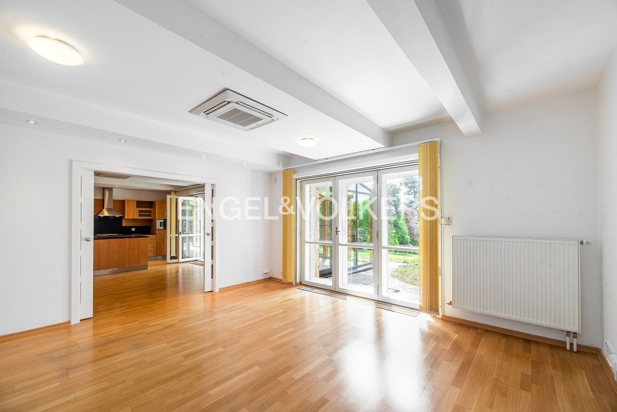 3+kk, Komornická, Praha, 101 m²