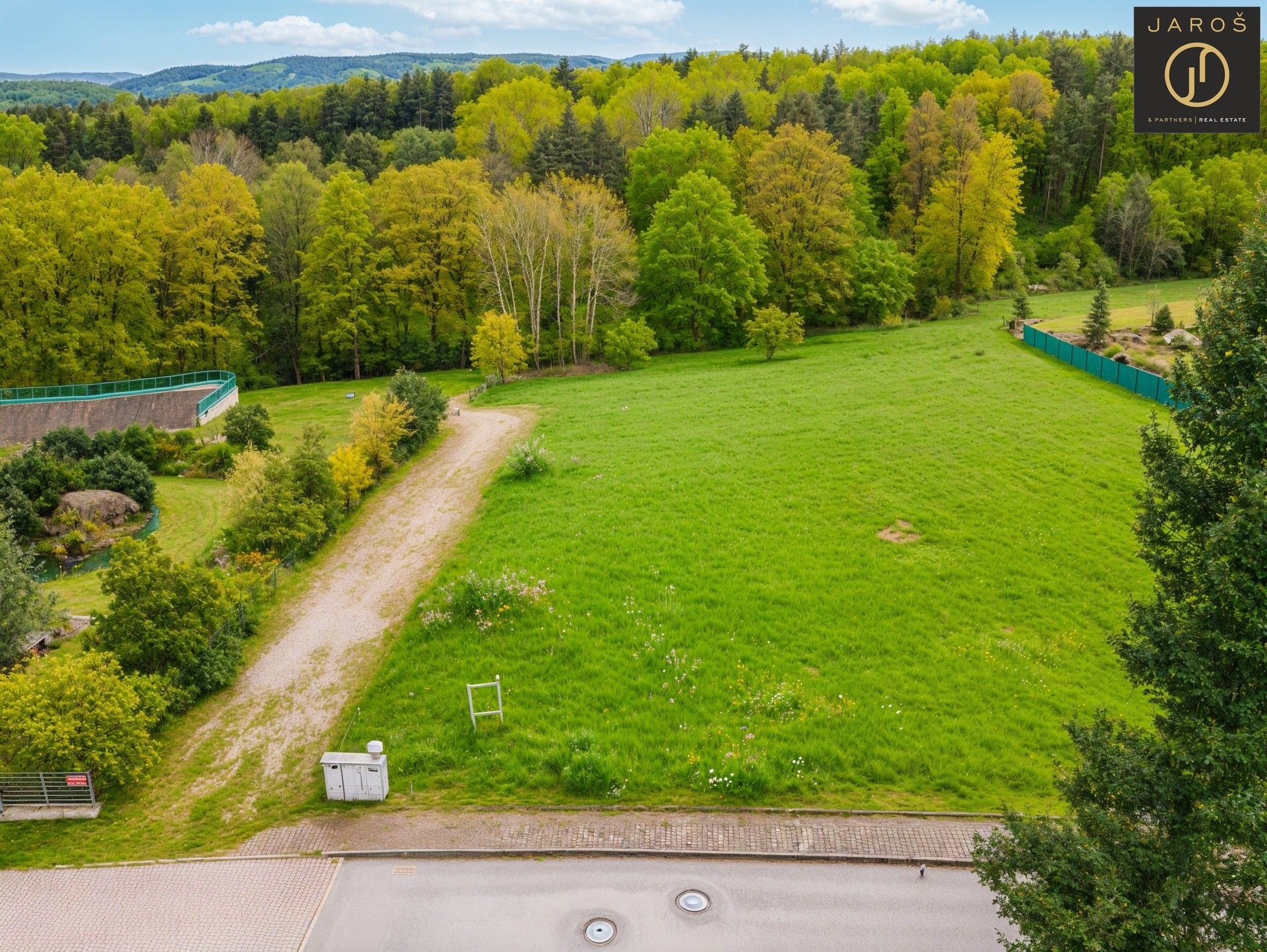 Pozemek pro bydlení, 2 088 m²