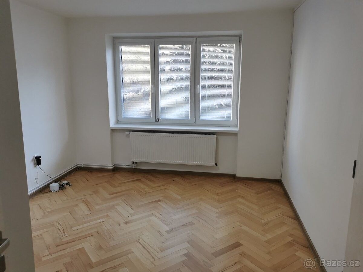 Pronájem byt - Bezděkov, 535 01