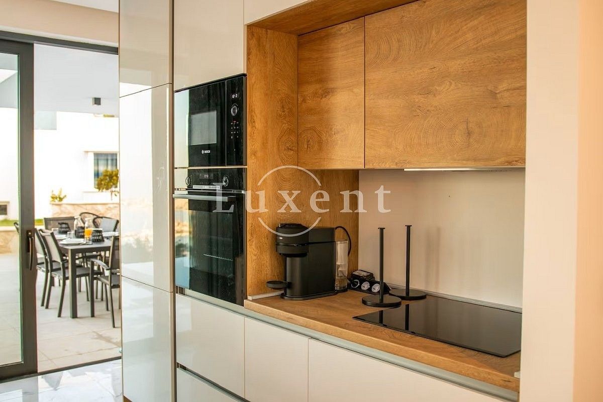 Prodej rodinný dům - Trogir, Chorvatsko, 320 m² - 5