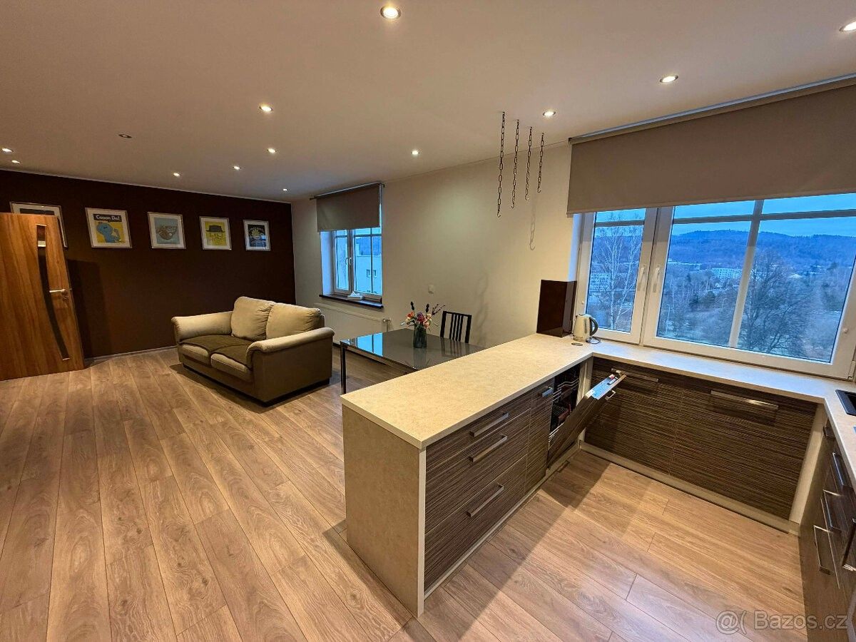 Byty, Karlovy Vary, 360 05