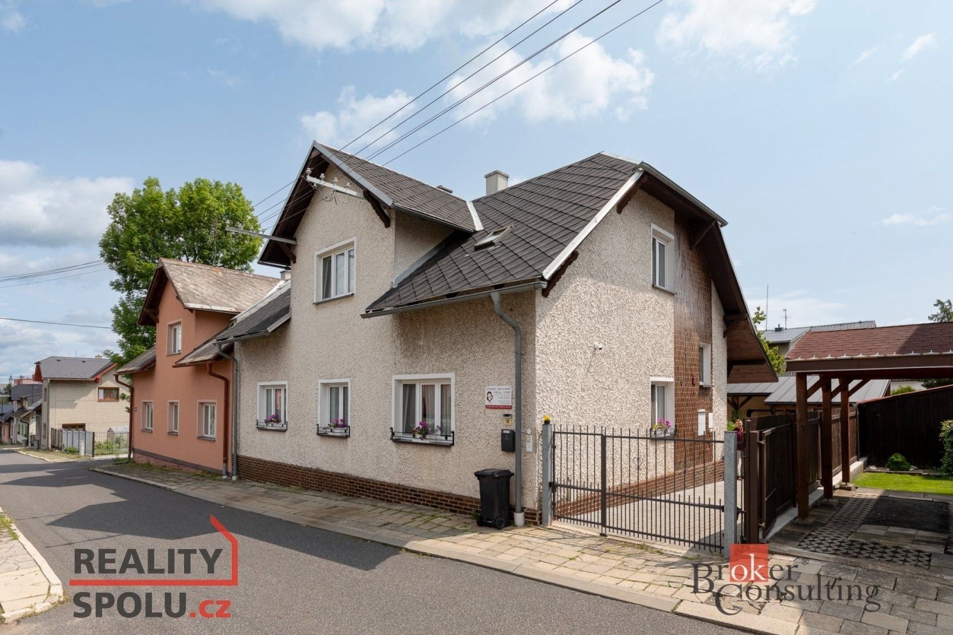 Rodinné domy, I. Olbrachta, Bruntál, 211 m²