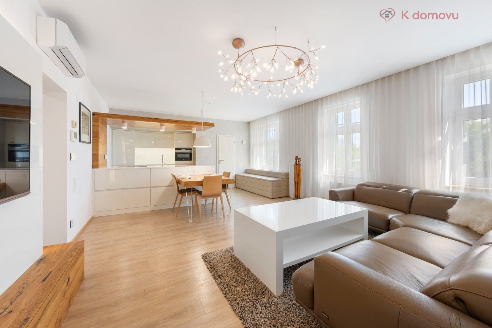 2+kk, náměstí Míru, Uherské Hradiště, 90 m²