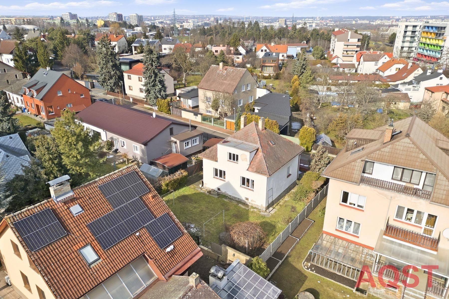 Prodej rodinný dům - Jaroměřská  , Praha, 212 m²