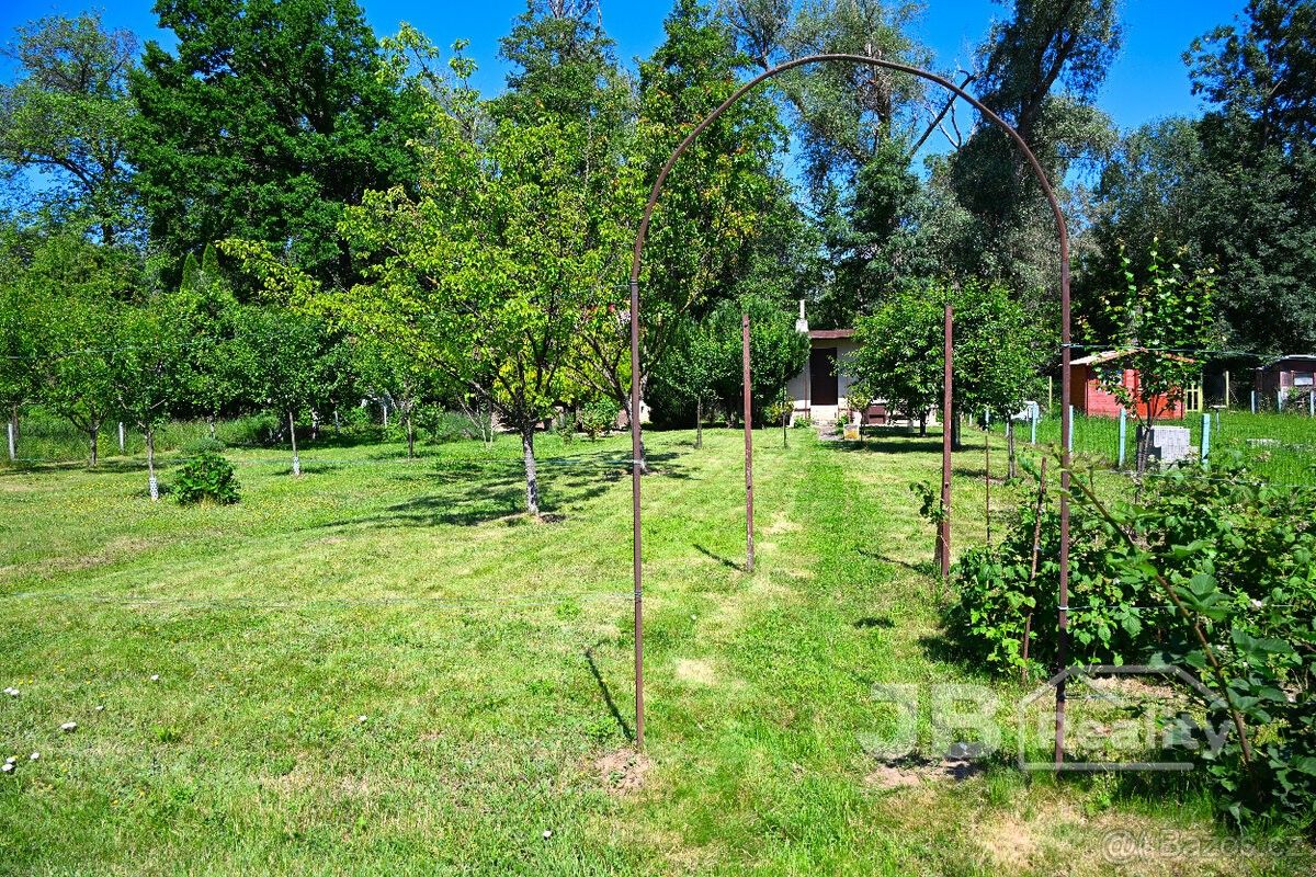 Chata · Veselí nad Moravou, 698 01 - 3