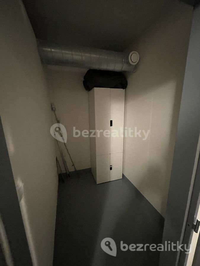 Garáž · 14 m² · Hlučkova, Praha - Letňany - 3