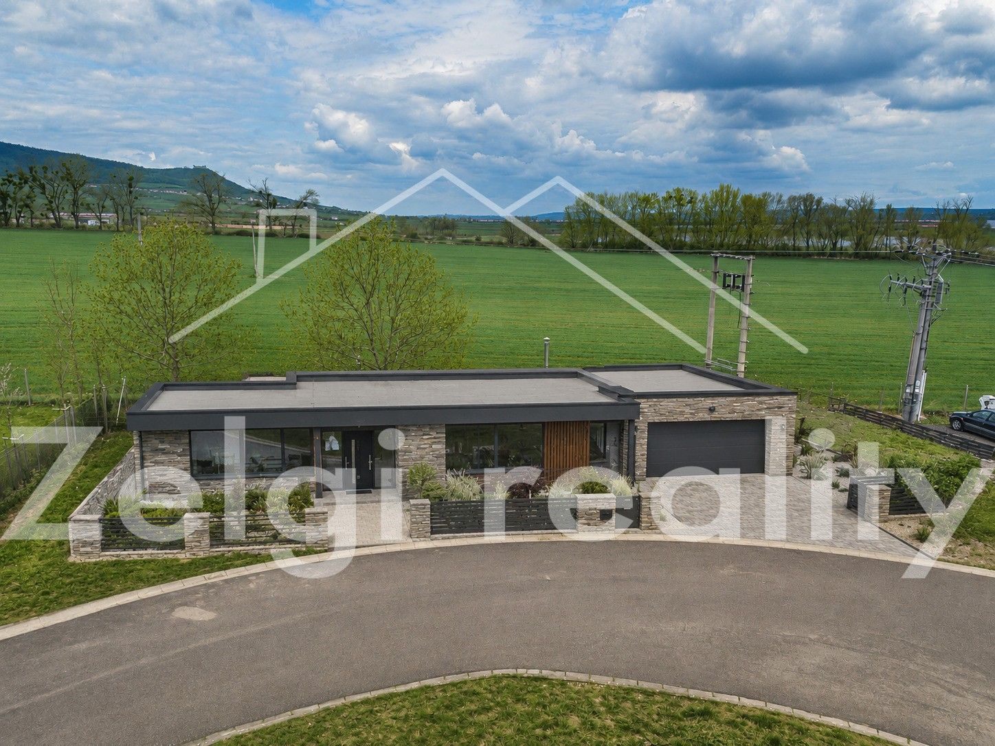 Rodinné domy, Milovice, 210 m² - 2