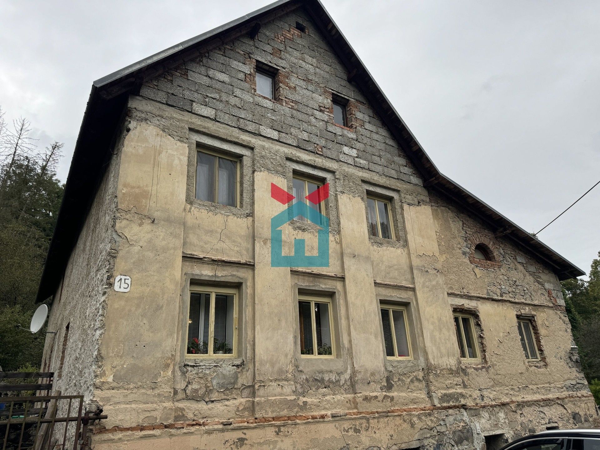 Prodej rodinný dům - Horní Zálezly, Malečov, 280 m²