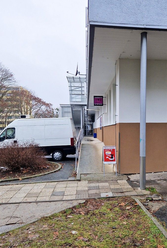 Obchodní prostory · 430 m² · Otrokovice - Kvítkovice, okres Zlín, Zlínský kraj - 4