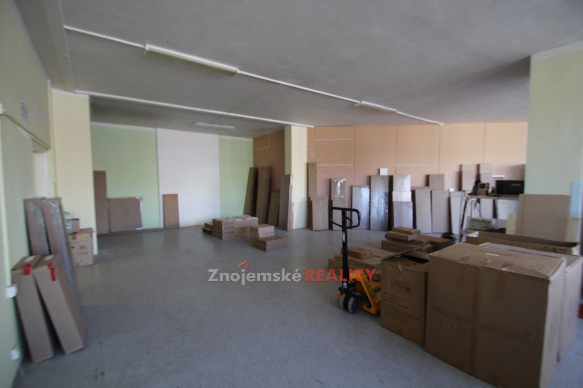 Pronájem obchodní prostory - Vídeňská třída, Znojmo, 130 m² - 5