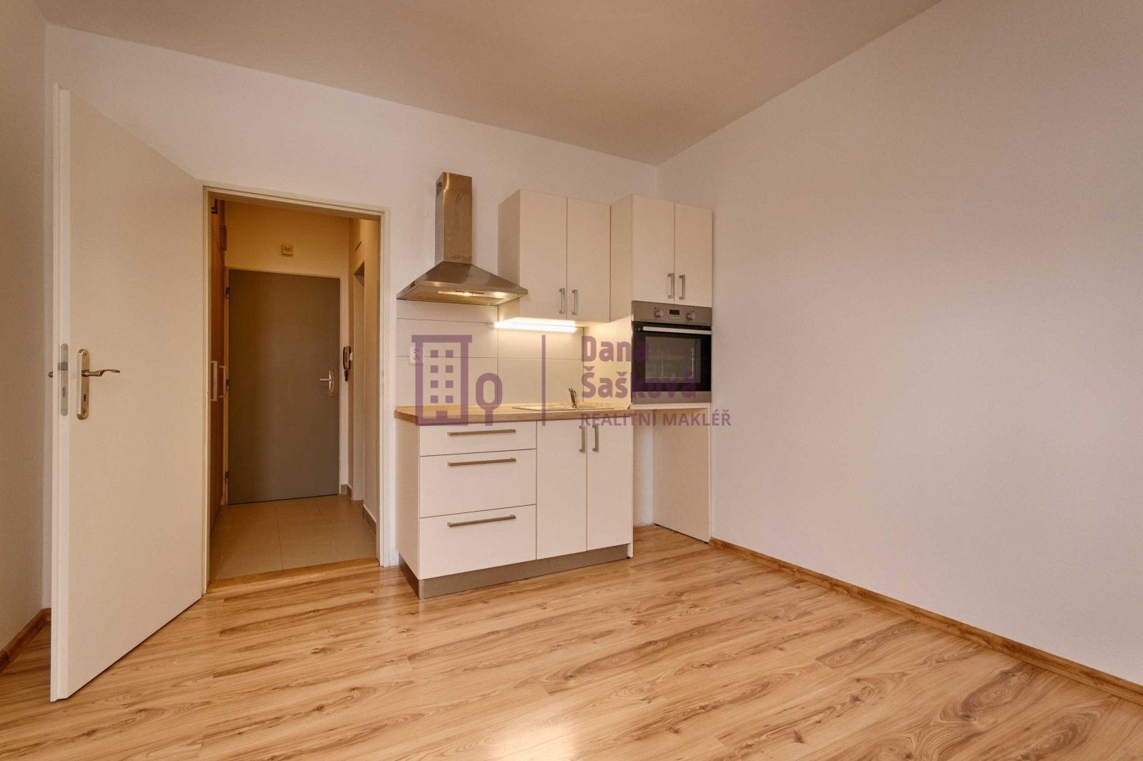 1+kk, Nádražní 187, Jindřichův Hradec II, 19 m² - 1