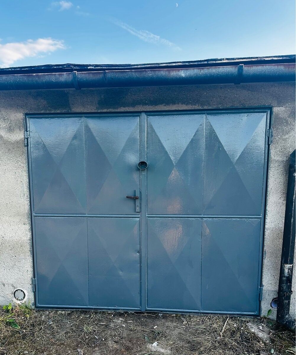 Garáže, Valašské Meziříčí, 757 01 - 1
