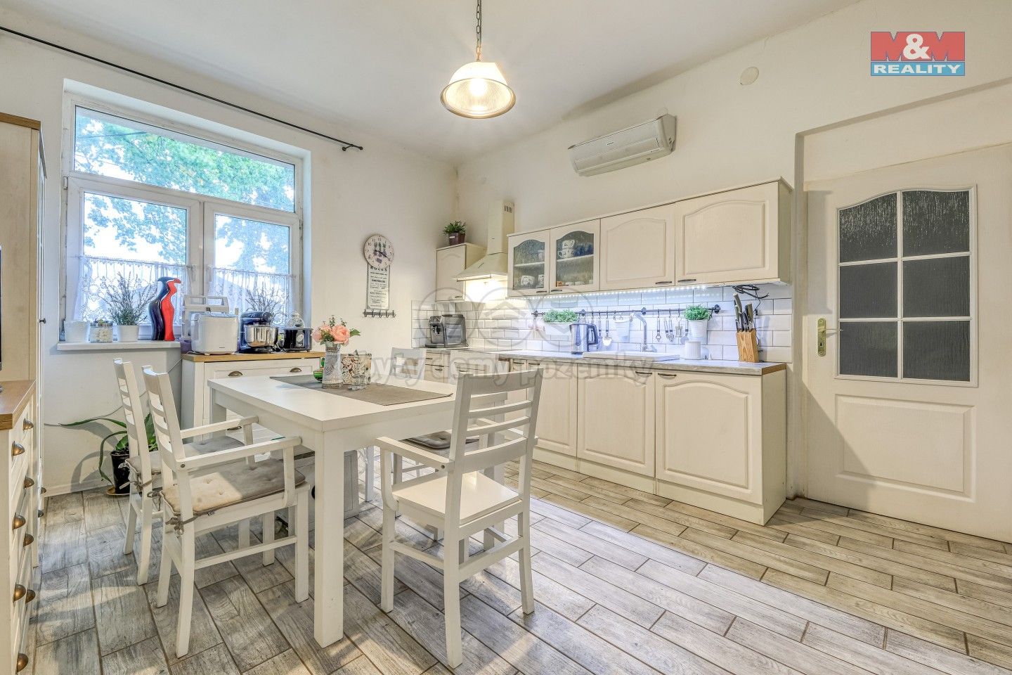 Prodej rodinný dům - Zahrádka, 300 m²