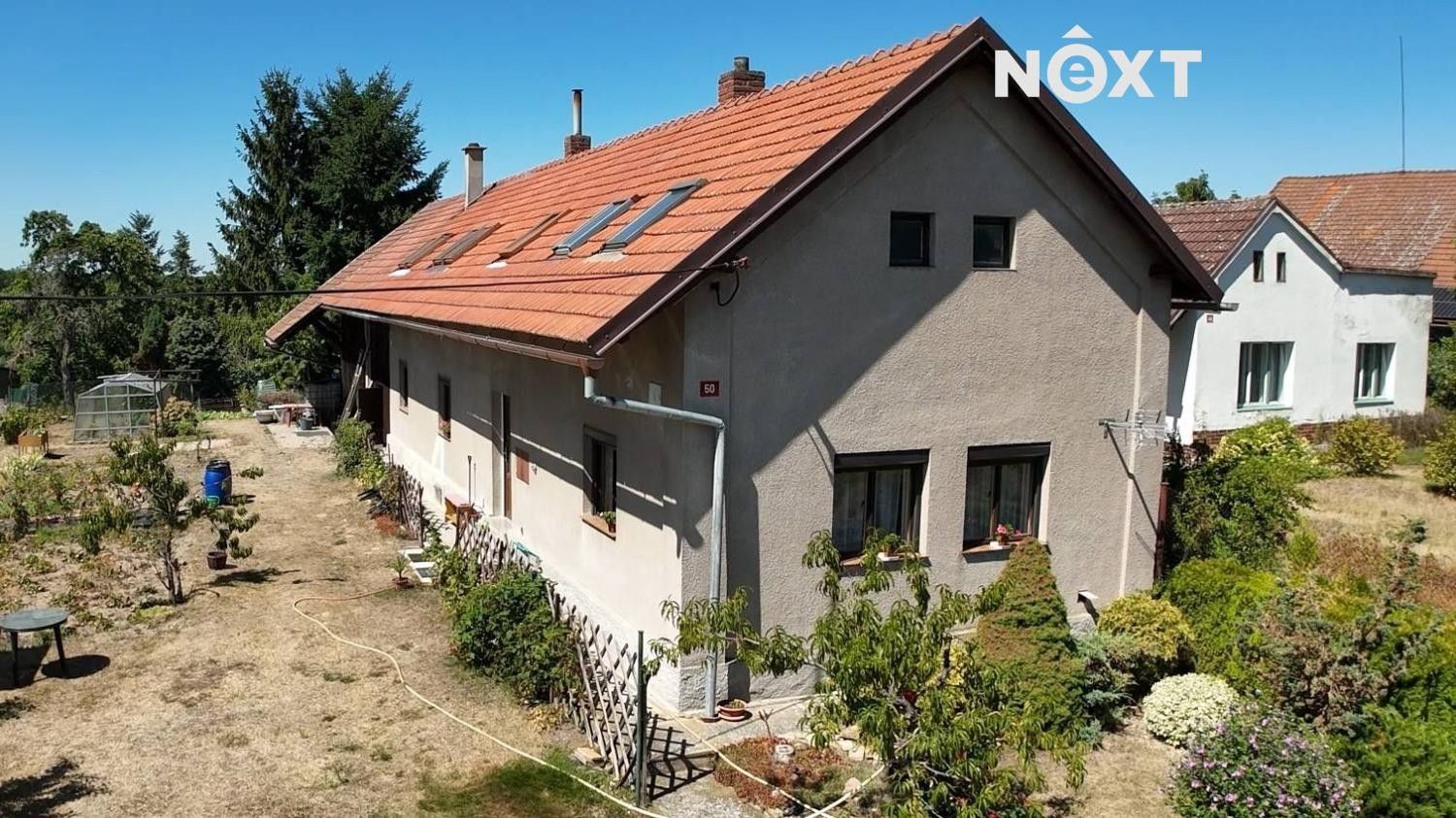 Rodinné domy, Dobřenice, 175 m² - 1