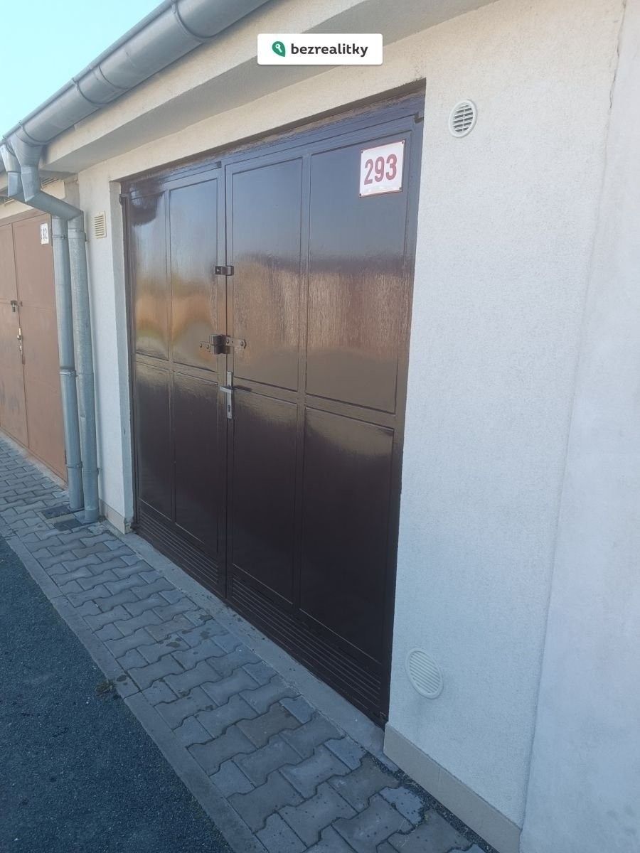 Garáže, Hrušovany u Brna, 21 m² - 1
