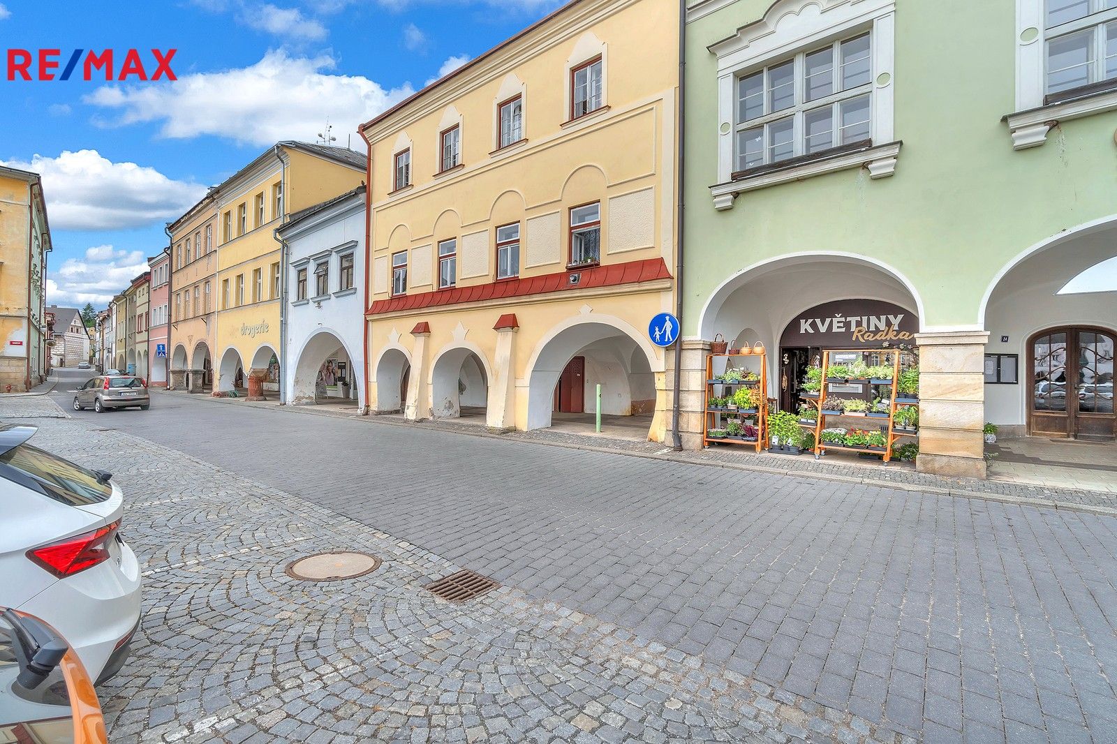 Rodinné domy, Náměstí, Hostinné, 420 m²