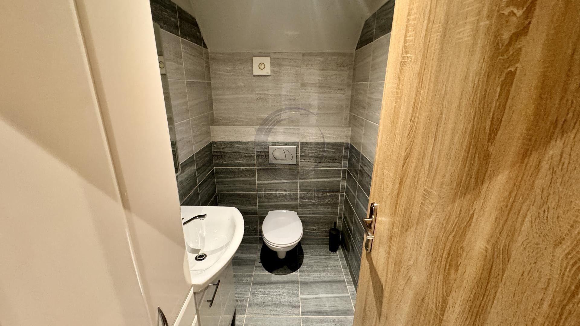 Byt 2+1 · 81 m² · Luční, Chomutov - 3