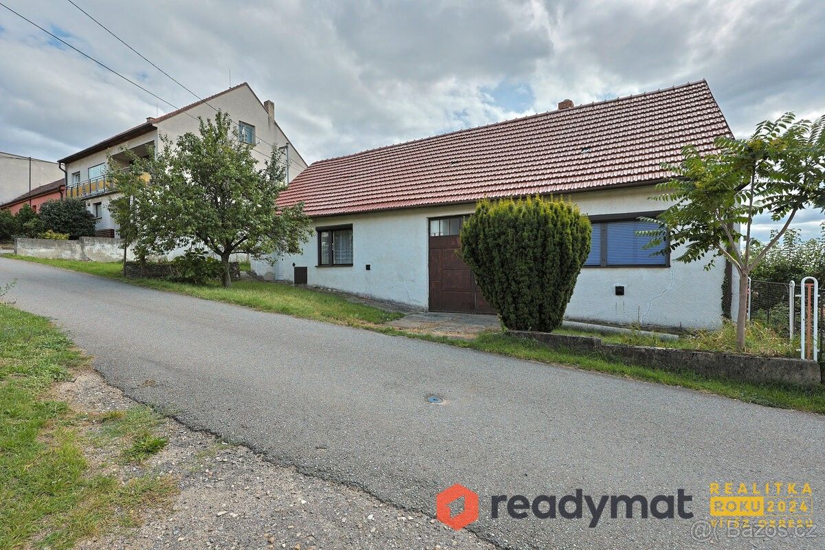 Prodej rodinný dům - Strážovice, 696 38