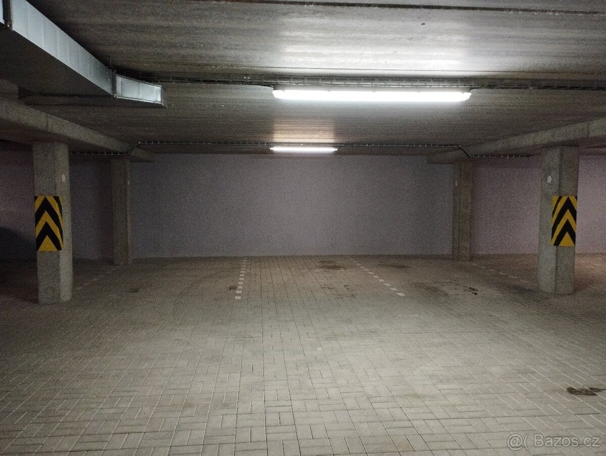 Prodej garáž - Milovice nad Labem, 289 24, 12 m²