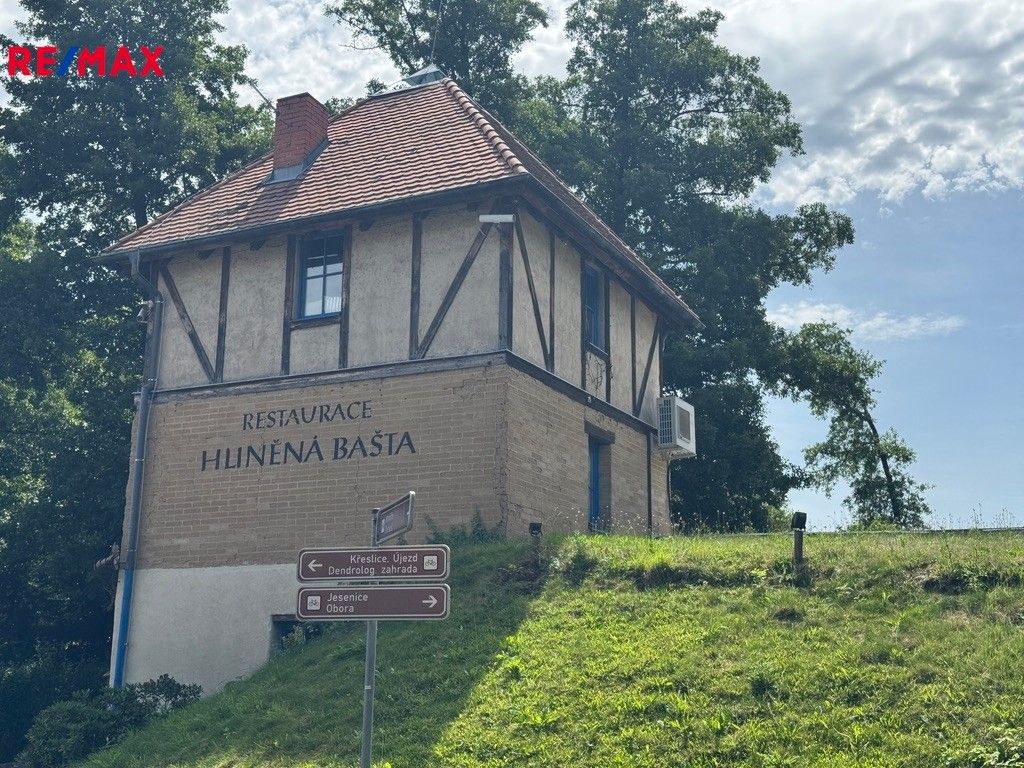 Prodej restaurace - Újezdská, Průhonice, 400 m²