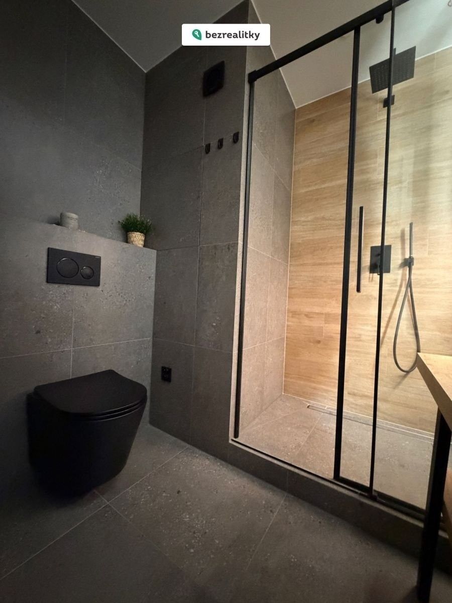 Byt 2+kk · 31 m² · Matúškova 800, Praha Háje - 3