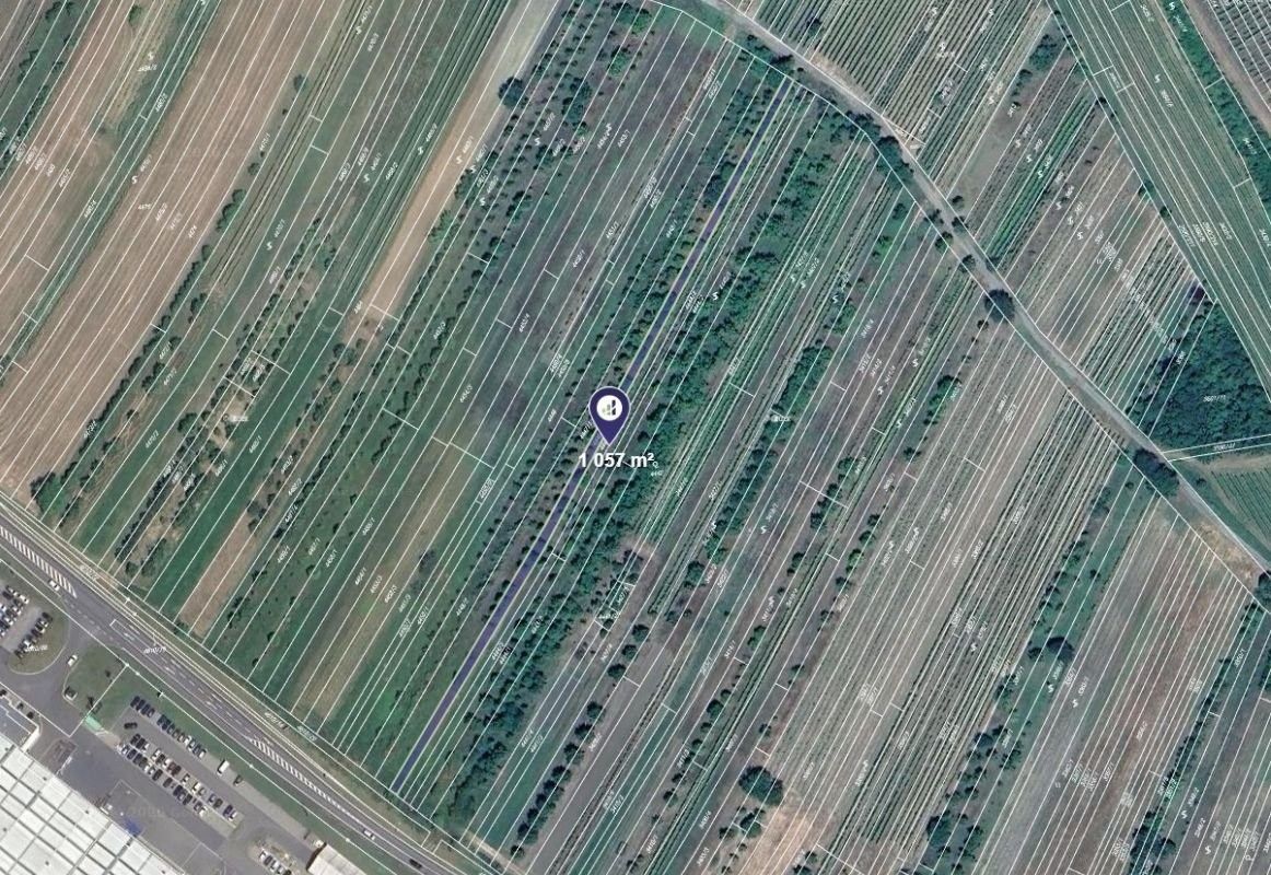 Zahrady, Blatnice pod Svatým Antonínkem, 1 057 m²