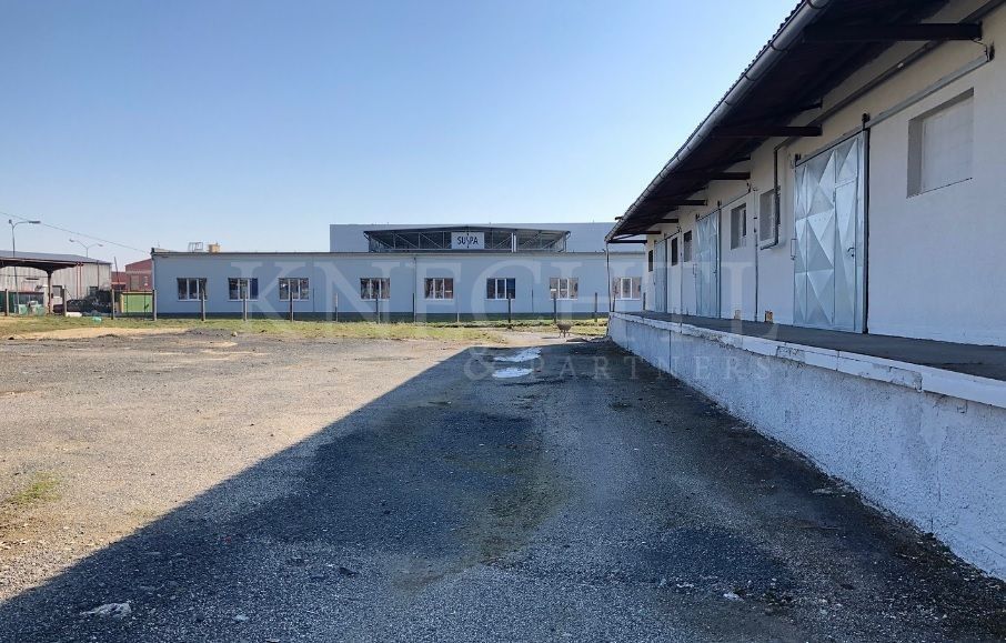 Sklad · 526 m² · U stadionu, Bor - 4