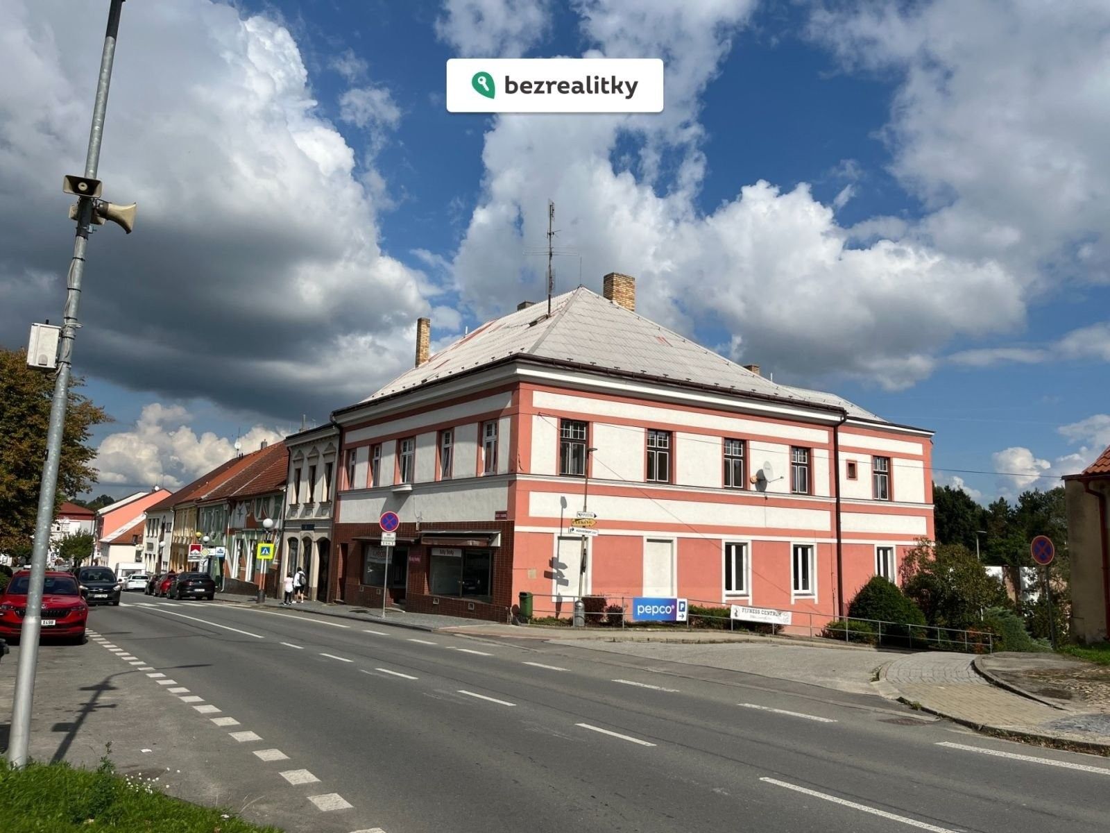 Rodinné domy, náměstí T. G. Masaryka, Veselí nad Lužnicí, 360 m²