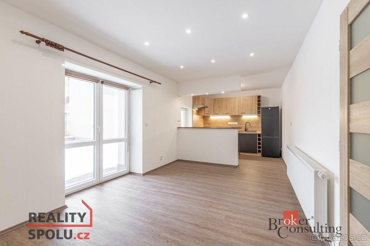 Pronájem byt - Šlapanice u Brna, 664 51