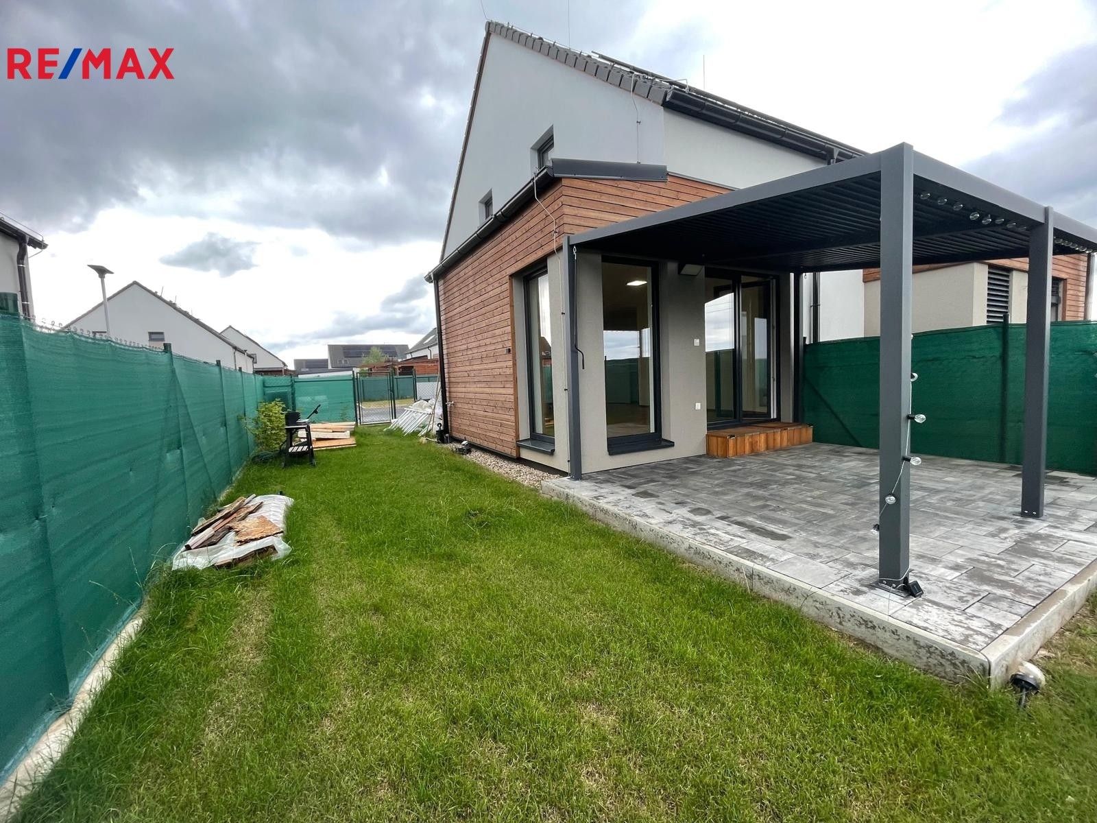 Pronájem byt 3+kk - Rodov, Smiřice, 102 m²