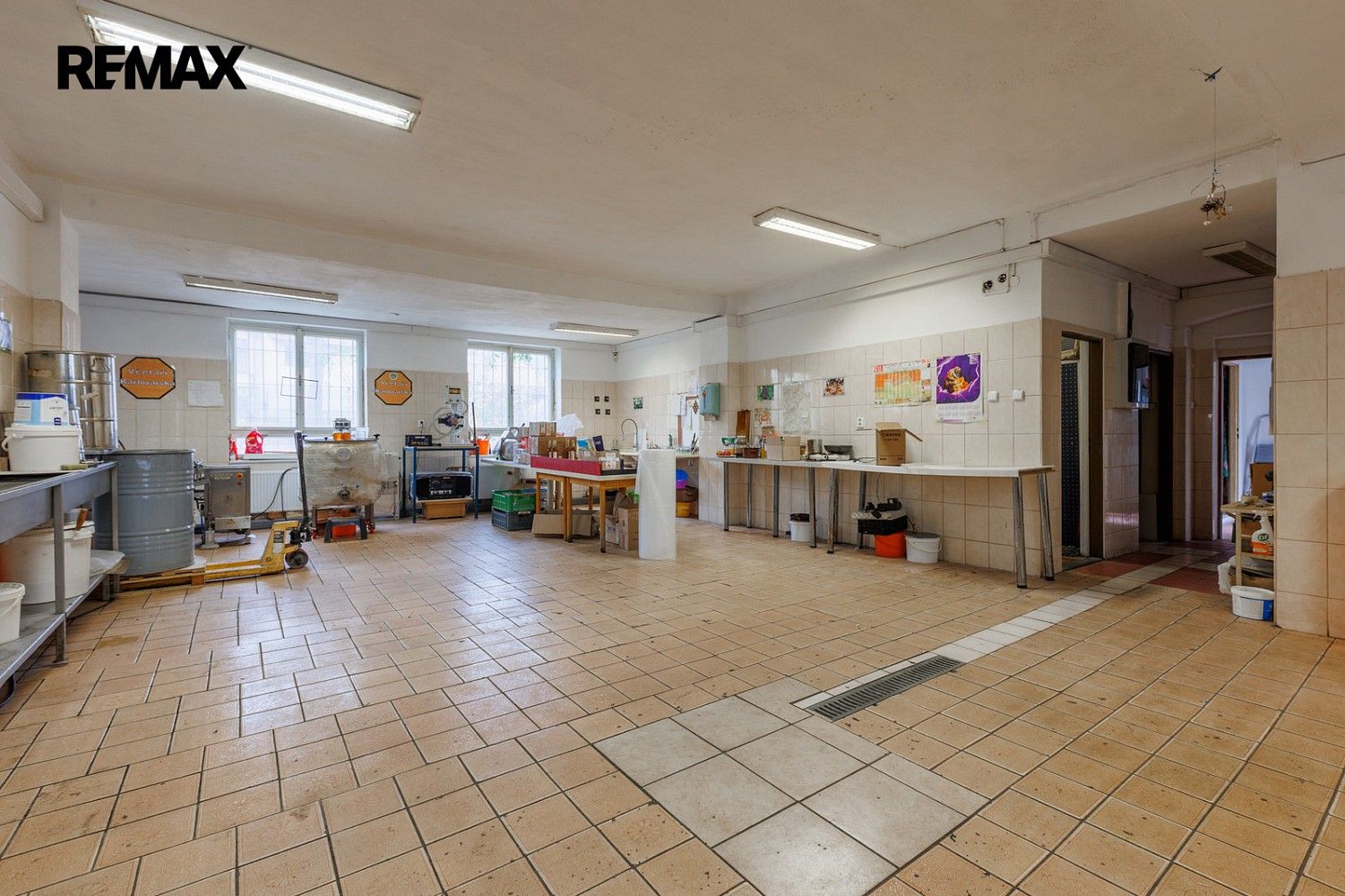 Výrobní prostory · 2 017 m² · Karlovy Vary - Rybáře, Karlovarský kraj - 4